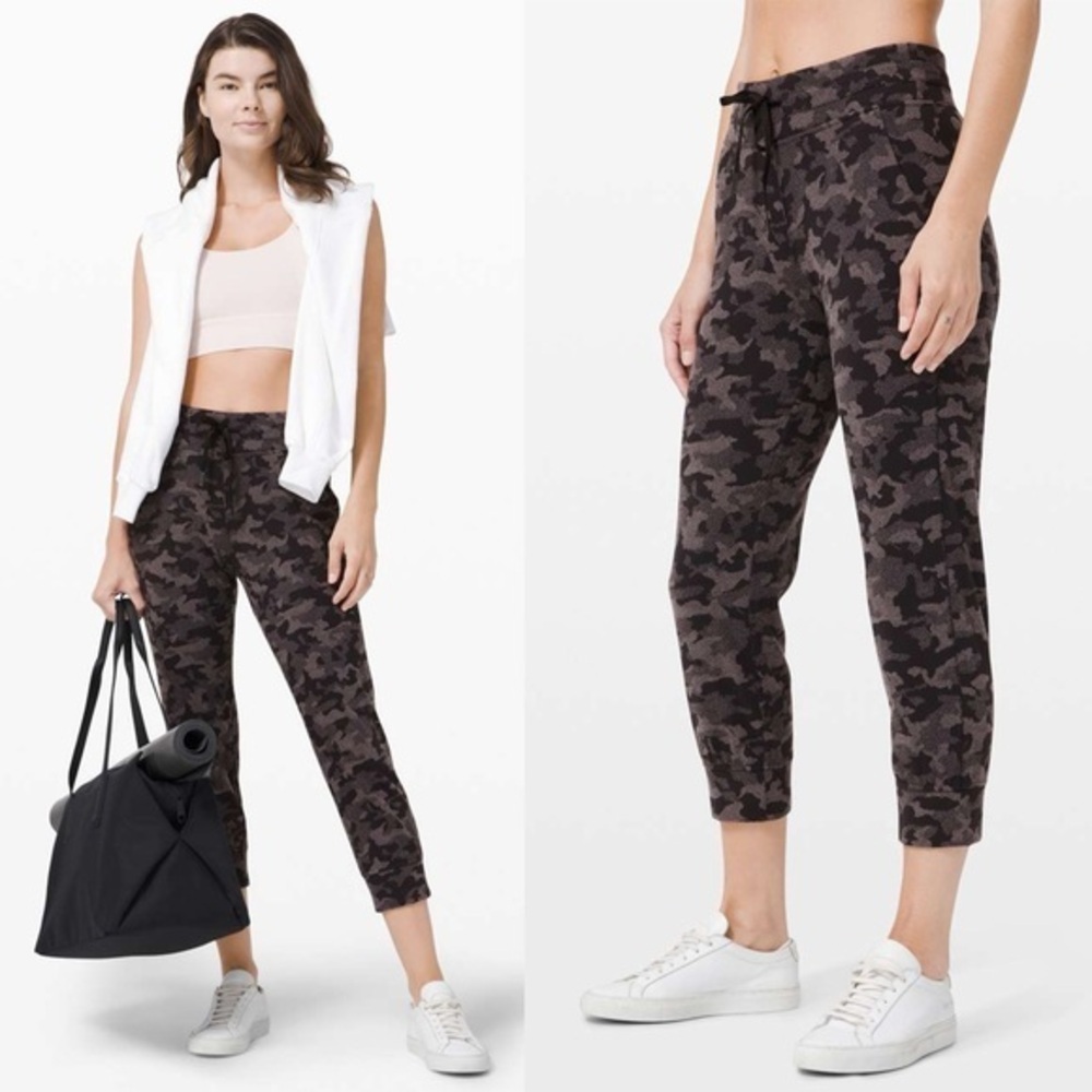 Lululemon Ready to Rulu Jogger Crop Black Heritage Camo Size 8